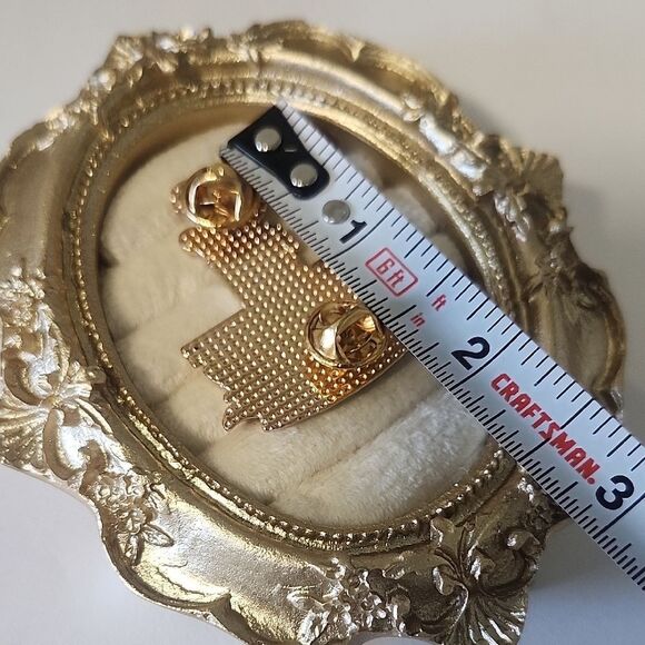 Memorial Pin - Picture 4 of 4